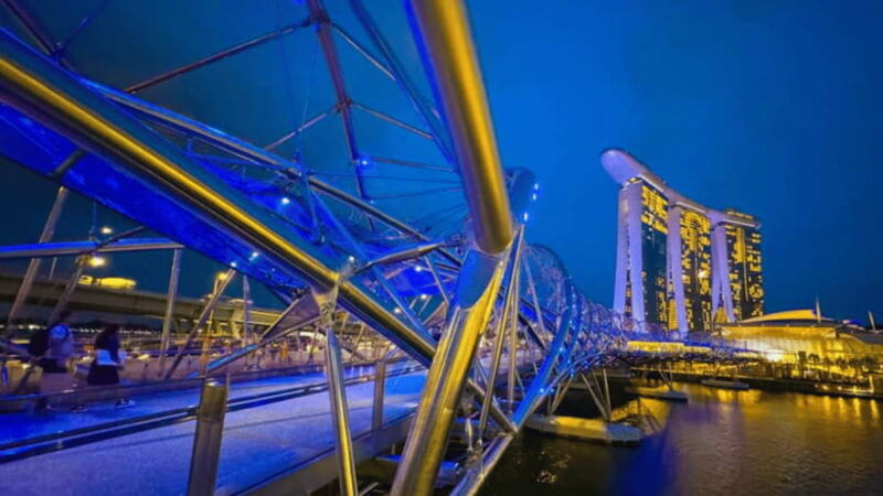 singapore-sunset-river-cruise-and-glittering-light-shows