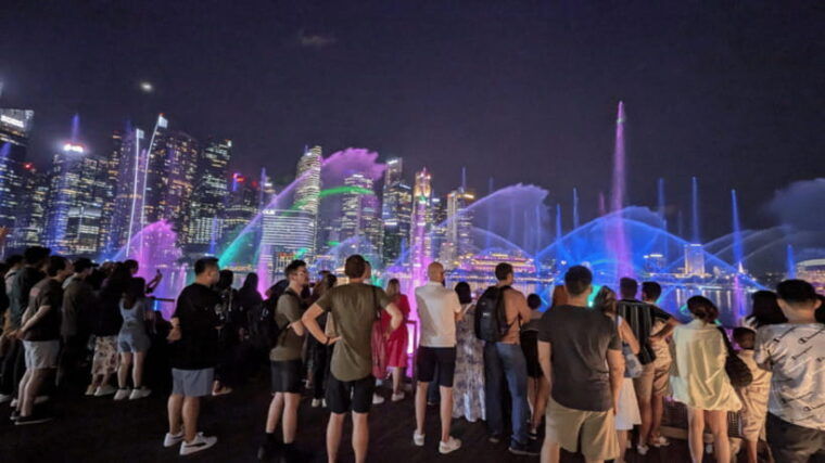singapore-sunset-river-cruise-and-glittering-light-shows