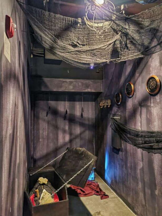 singapore-trapped-escape-room-entry-ticket