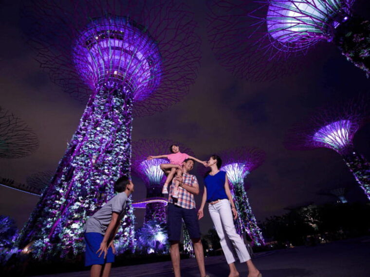 singapore-twilights-with-river-cruise-light-shows