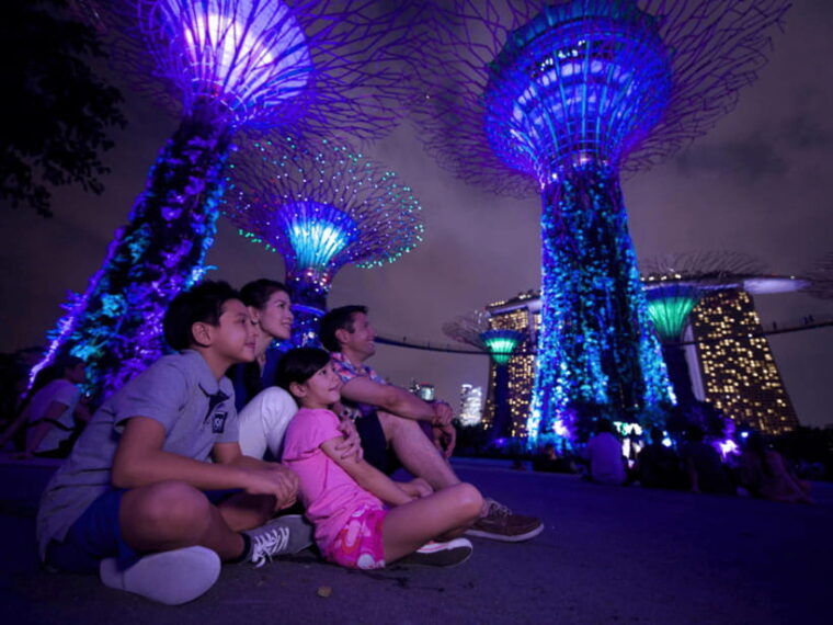 singapore-twilights-with-river-cruise-light-shows