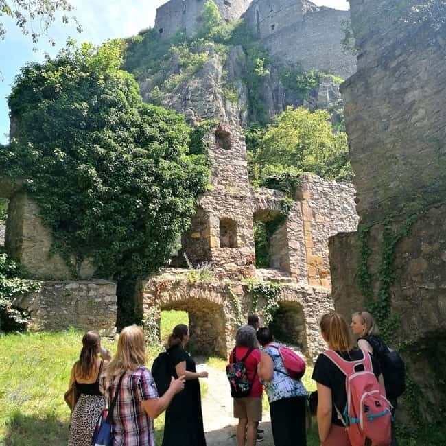 Singen: Guided tour of the Hohentwiel fortress ruins with a castle researcher - An Overview of Hohentwiel and Its Significance