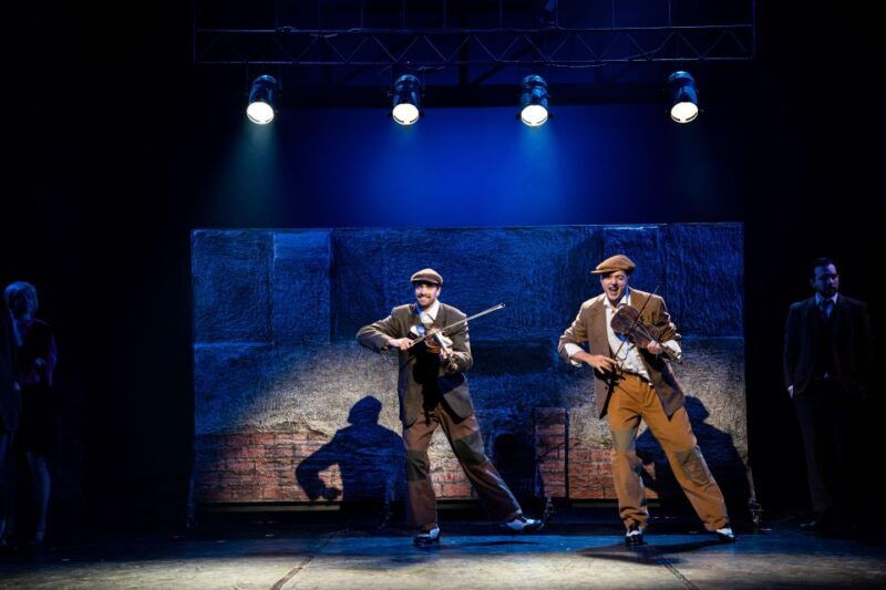 singin-in-the-rain-musical-in-hybernia-theatre