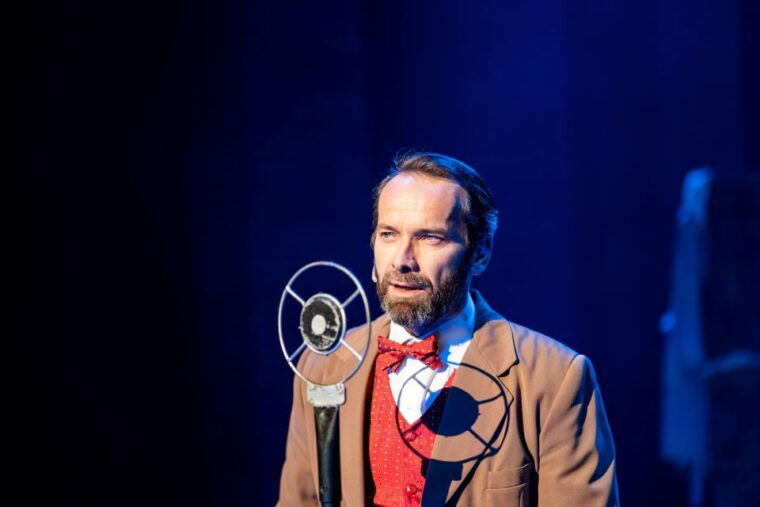 singin-in-the-rain-musical-in-hybernia-theatre