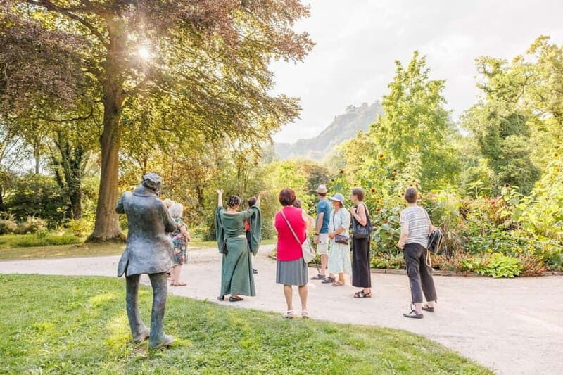 Singing: Historical city tour with Duchess Hadwig of Swabia - The Value of this Experience