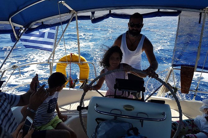 single-day-sail-boat-cruise-with-swimming-snorkeling-drinks-and-lunch