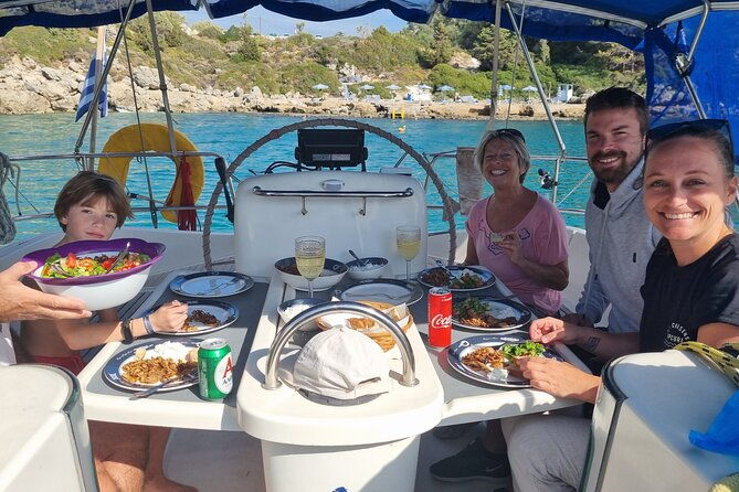 single-day-sail-boat-cruise-with-swimming-snorkeling-drinks-and-lunch
