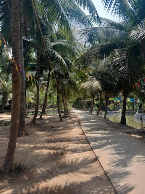 single-day-tour-cu-chi-tunnels-mekong-delta-journey