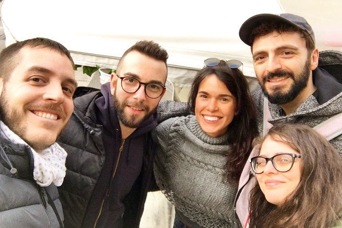 sintra-cascais-private-tour-from-lisbon-dinosaur-footprints-on-the-beach