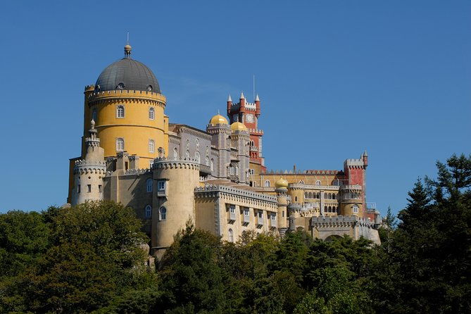 sintra-deluxe-from-lisbon-with-pena-palace-ticket