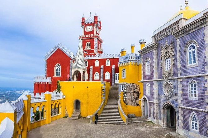 sintra-deluxe-from-lisbon-with-pena-palace-ticket