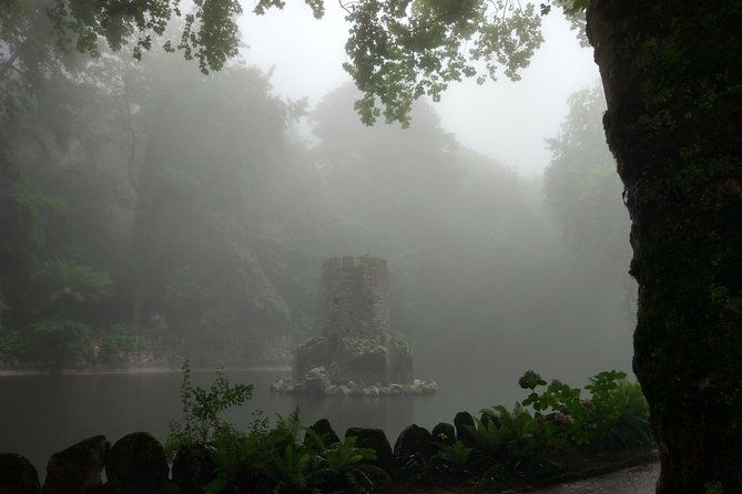 sintra-encantada-private-tour-village-palace-and-pena-palace