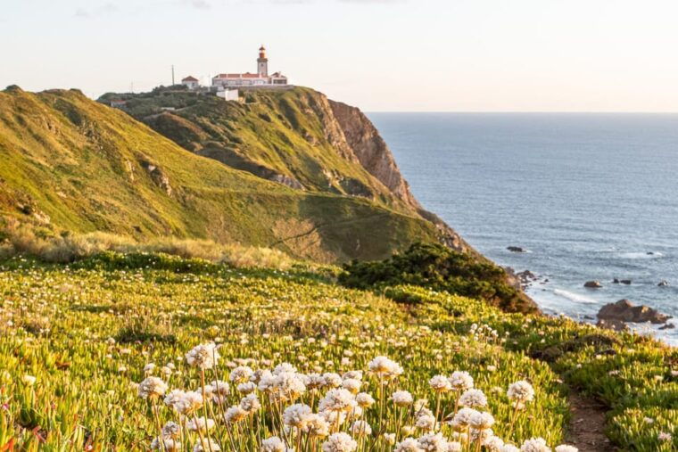 sintra-flexible-hiking-tour-in-praia-da-ursa