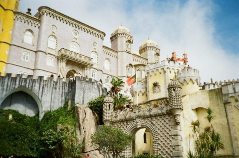 sintra-full-day-guided-tours-by-van-with-local-guide