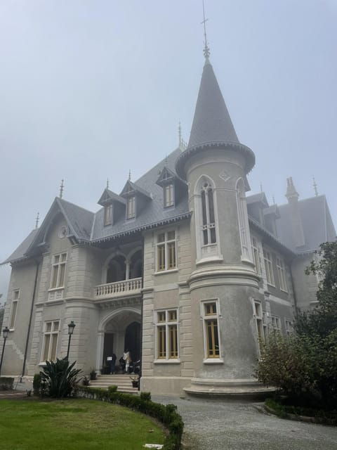 sintra-highlights-private-local-tour-palaces-views