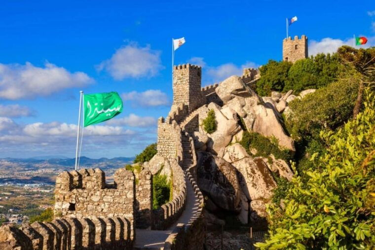 sintra-official-public-bus-transport-all-palaces-castles