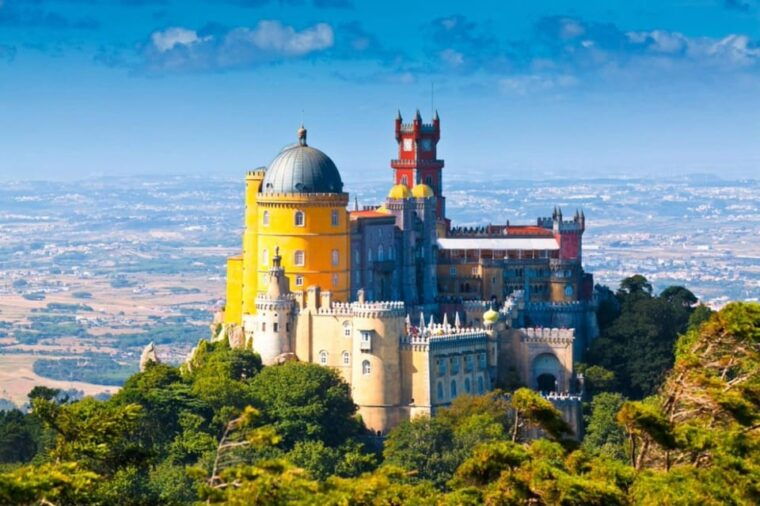 sintra-official-public-bus-transport-all-palaces-castles