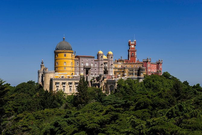 sintra-palaces-private-tour-with-pena-palace-and-quinta-da-regaleira