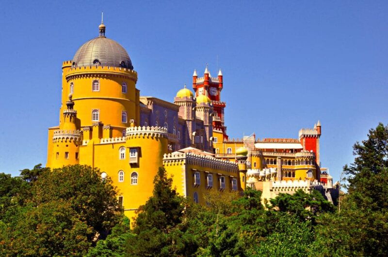 sintra-pena-belem-cascais-lisbon-small-group-tour