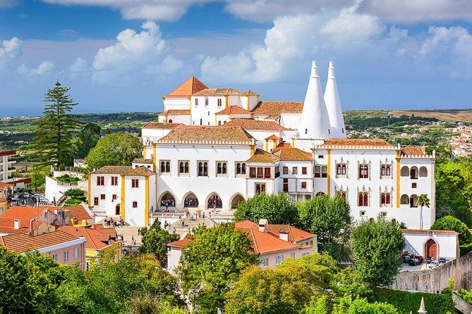 sintra-pena-palace-cabo-da-roca-cascais-day-trip-from-lisbon