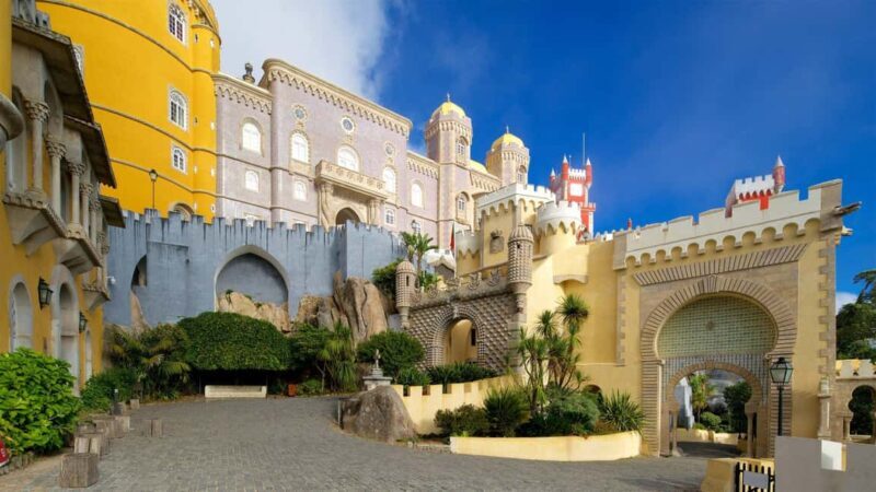 Sintra: Pena Palace, Moorish Castle, Cabo da Roca & Cascais - Key Points