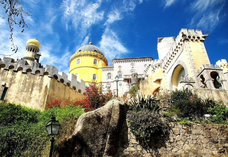 sintra-pena-palace-moorish-castle-regaleira-monserrate