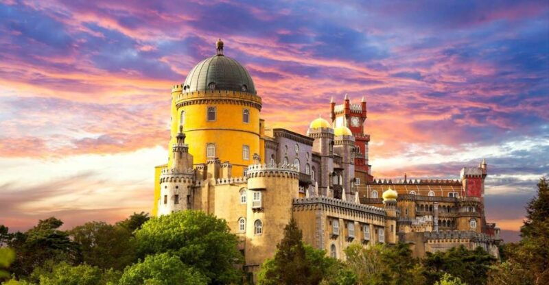 sintra-pena-palace-park-cabo-da-roca-cascais-day-tour