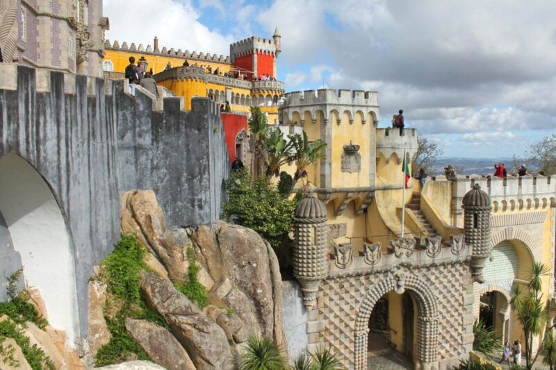 sintra-pena-regaleira-cabo-da-roca-cascais-private-tour