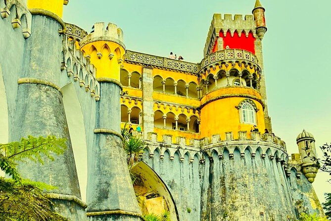 sintra-splendor-and-cascais-coastline-full-day-private-tour