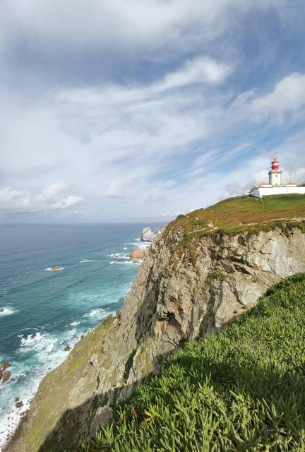 sintra-tour-including-cabo-da-roca-azenhas-do-mar-cascais-2