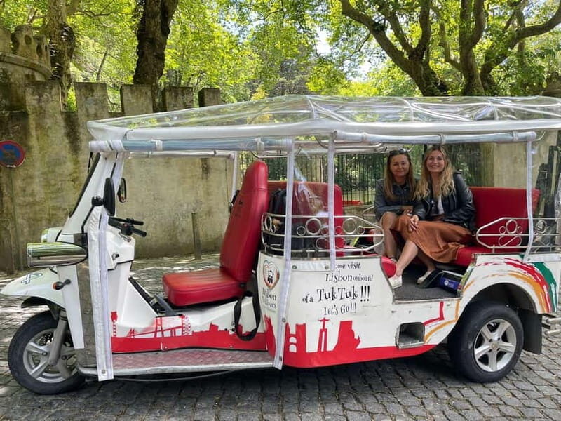 Sintra Tour: Palaces and Dream Landscapes in Tuk Tuk - Guides: Enthusiasm and Knowledge Matter