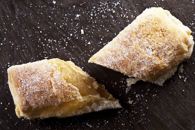 sintra-tour-with-pena-palace-and-monserrate-palace-private-tour