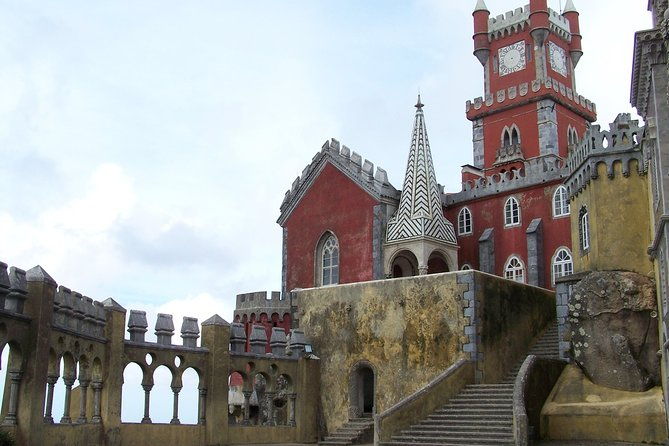 sintra-tour-with-pena-palace-and-monserrate-palace-private-tour