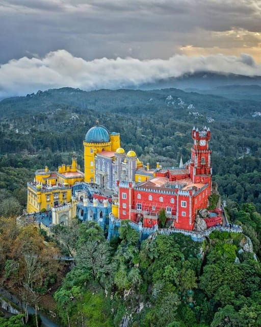 sintra-tour-with-tuktuk
