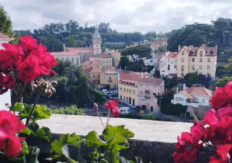 Sintra Unique Tour - Two Palaces and Azenhas do Mar - FAQs