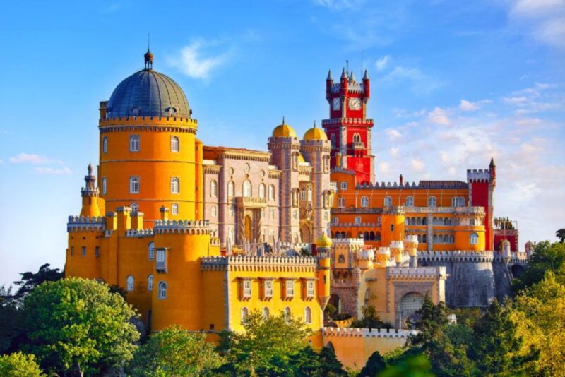 sintra-vintage-jeep-tour-pena-palace-and-the-coastline