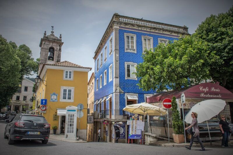 sintra-walking-tour-with-palace-castle-and-old-town-visit
