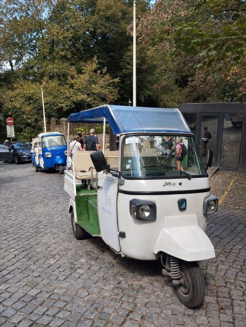 sintra1-hour-tuk-tuk-experience-to-pena-palace3-monuments
