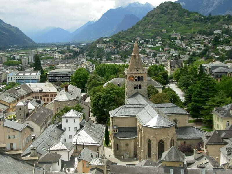 Sion: Private Guided City Walking Tour - Key Points