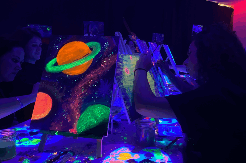 sip-and-paint-in-the-dark-at-rembrandt-van-wine-london