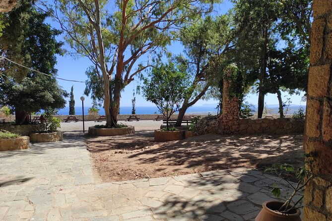 sips-of-crete-flavors-legends-hidden-gems