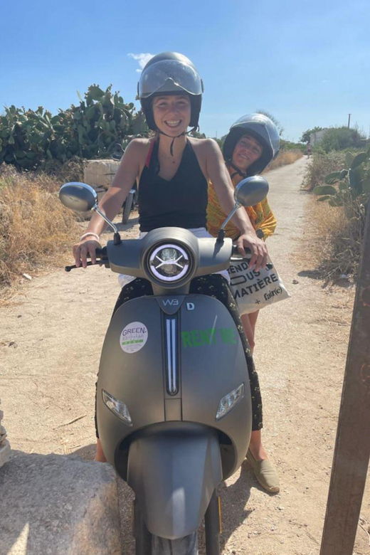 siracusa-e-scooter-125cc-rental-service