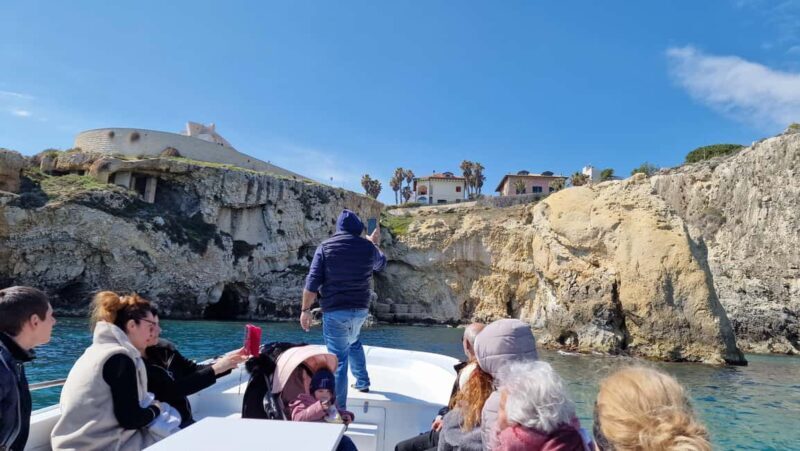 Siracusa: Ortigia & Sea Caves Boat Tour w/ Prosecco & Fruit - FAQ