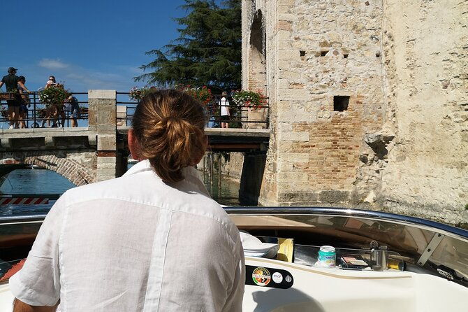 sirmione-off-the-crowds-boat-and-walking-tour-with-a-drink