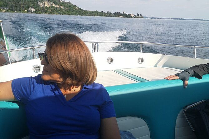 sirmione-off-the-crowds-boat-and-walking-tour-with-a-drink
