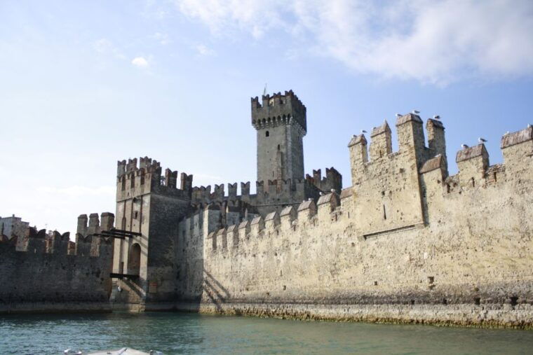 sirmione-scenic-afternoon-boat-cruise-with-prosecco-snack