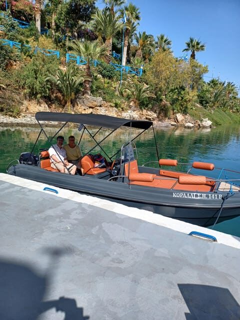 Sisi: Boat Trip to Hidden Coves and Sea Caves - Who Should Book This Tour?