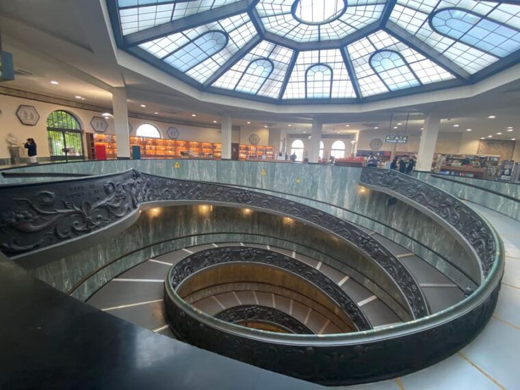 sistine-chapel-vatican-museums-tour-entry-to-st-peters