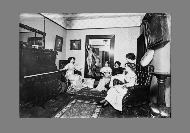 six-women-a-historical-walking-tour