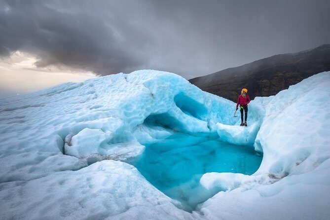 Skaftafell: 4h Small Group Glacier Hike with Guide and Transfer - Who Should Consider This Tour?